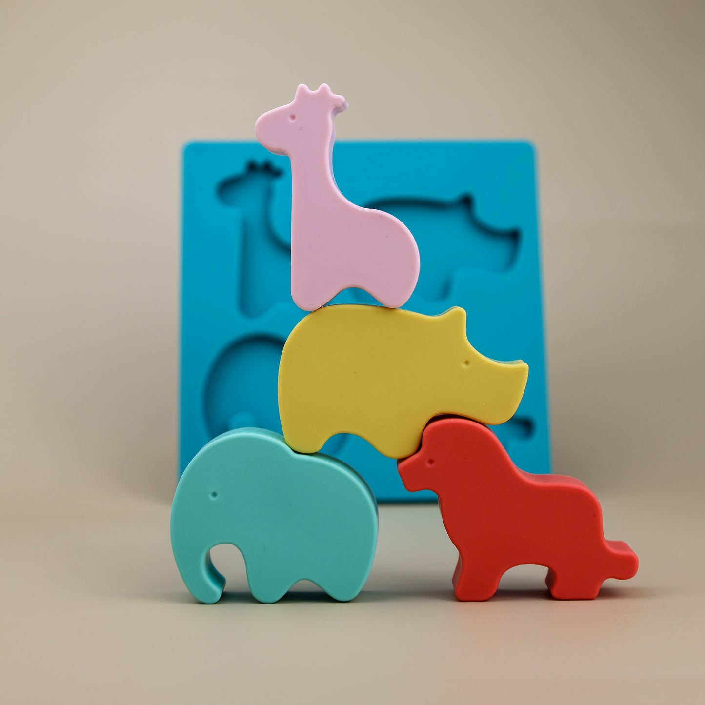 Silicone Safari Shape Puzzle – Food-Grade Silicone Safari Animals & Base (4-Piece Set)