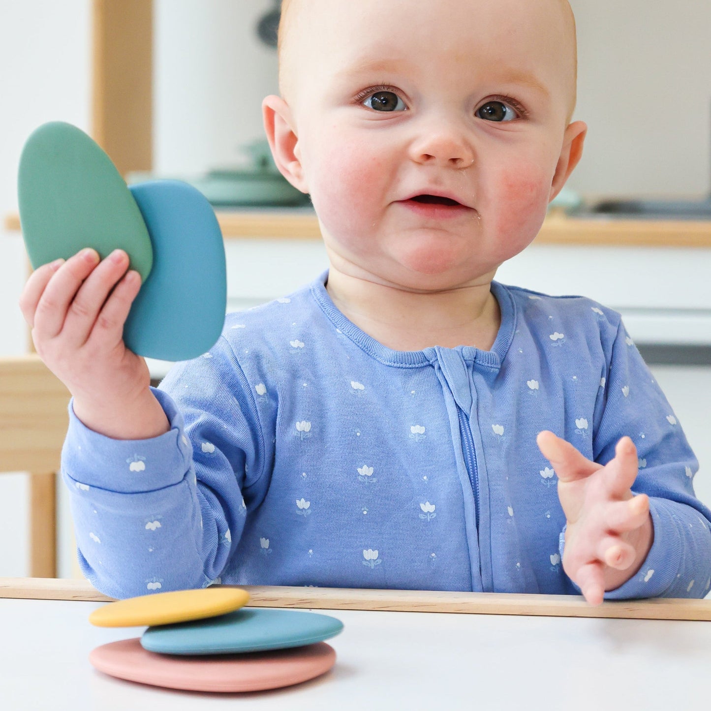 Ellor & Co. Water Play Bundle featuring colorful water toys and accessories for outdoor fun and water activities.