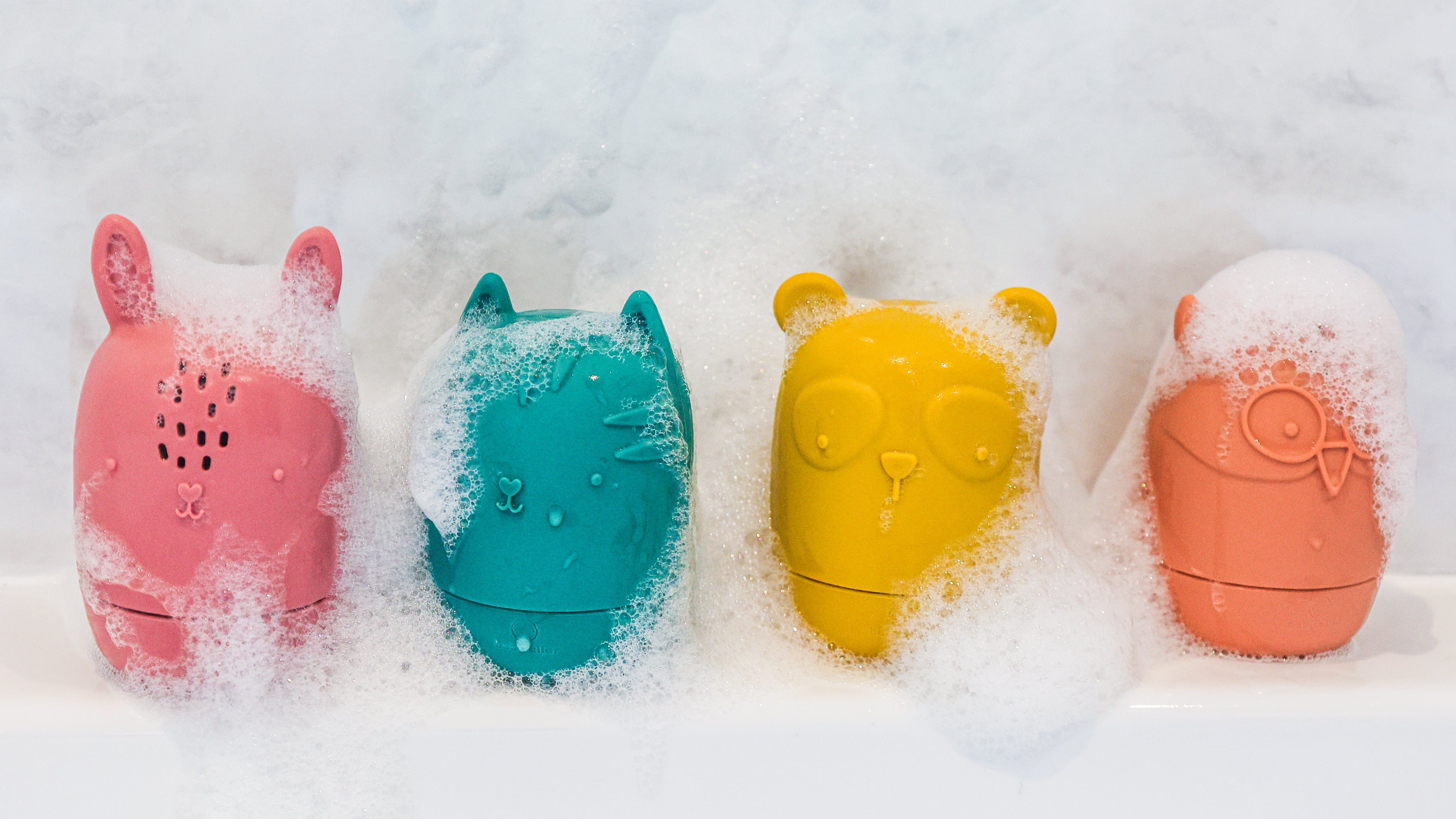 Baby Ellor silicone animal bath toy set with colorful, soft rubber animals for children’s bath time fun.