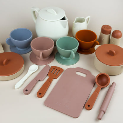 Ellor & Co. Ellor Kitchen Collection product showing a modern kitchen utensil set on a wooden countertop.