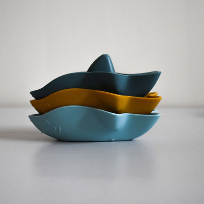 Baby Ellor silicone shark bath toy with colorful boat design, perfect for kids' water play and bath time fun.